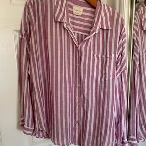 American eagle women’s button down
